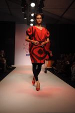 Model walk the ramp for Talent Box Kitch show at Lakme Fashion Week 2012 Day 5 in Grand Hyatt on 7th Aug 2012 (10).JPG